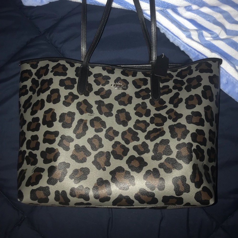 Authentic Coach Purse - Picture 2 of 2